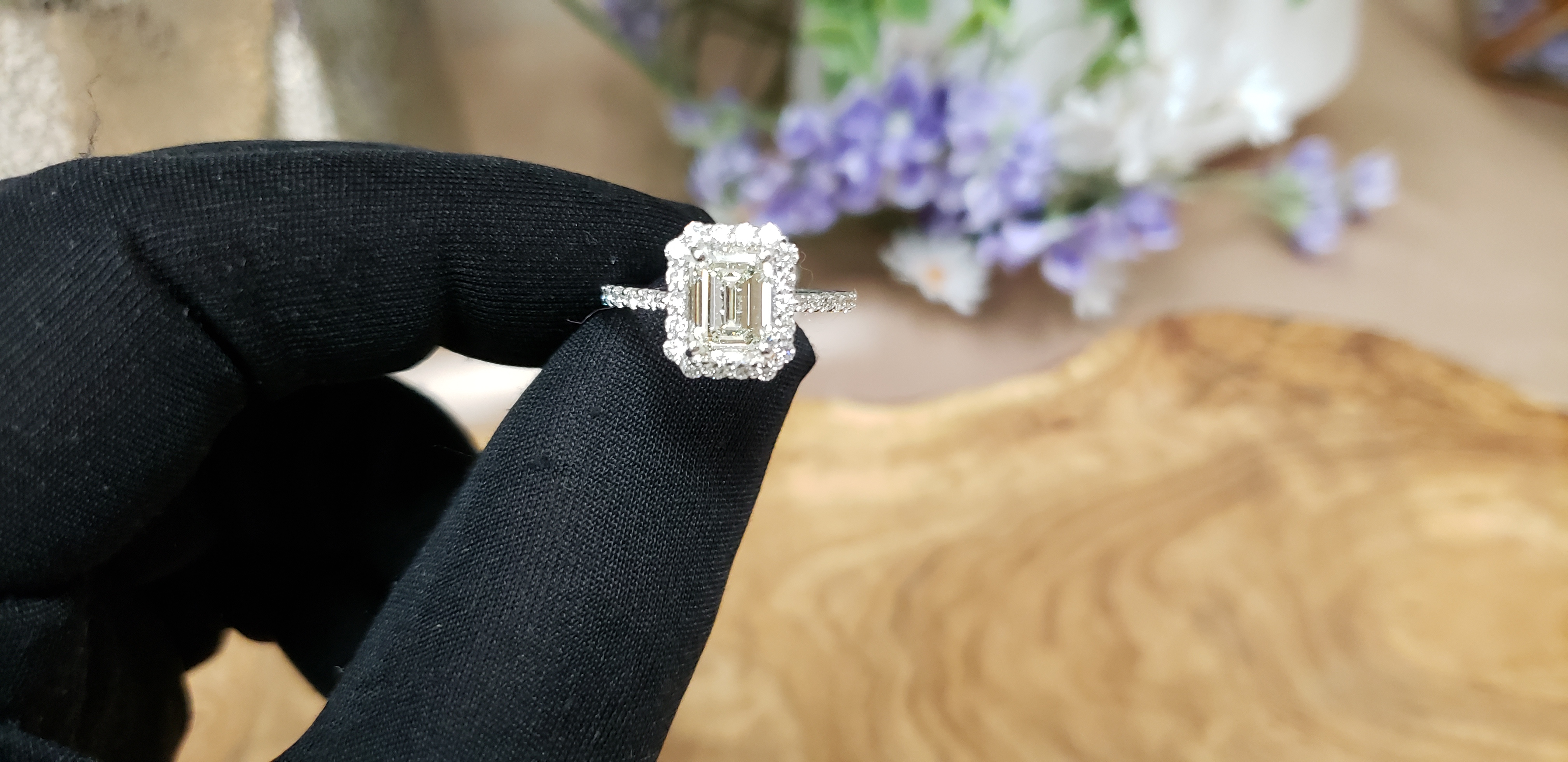 Emerald & Round Diamond Halo Ring